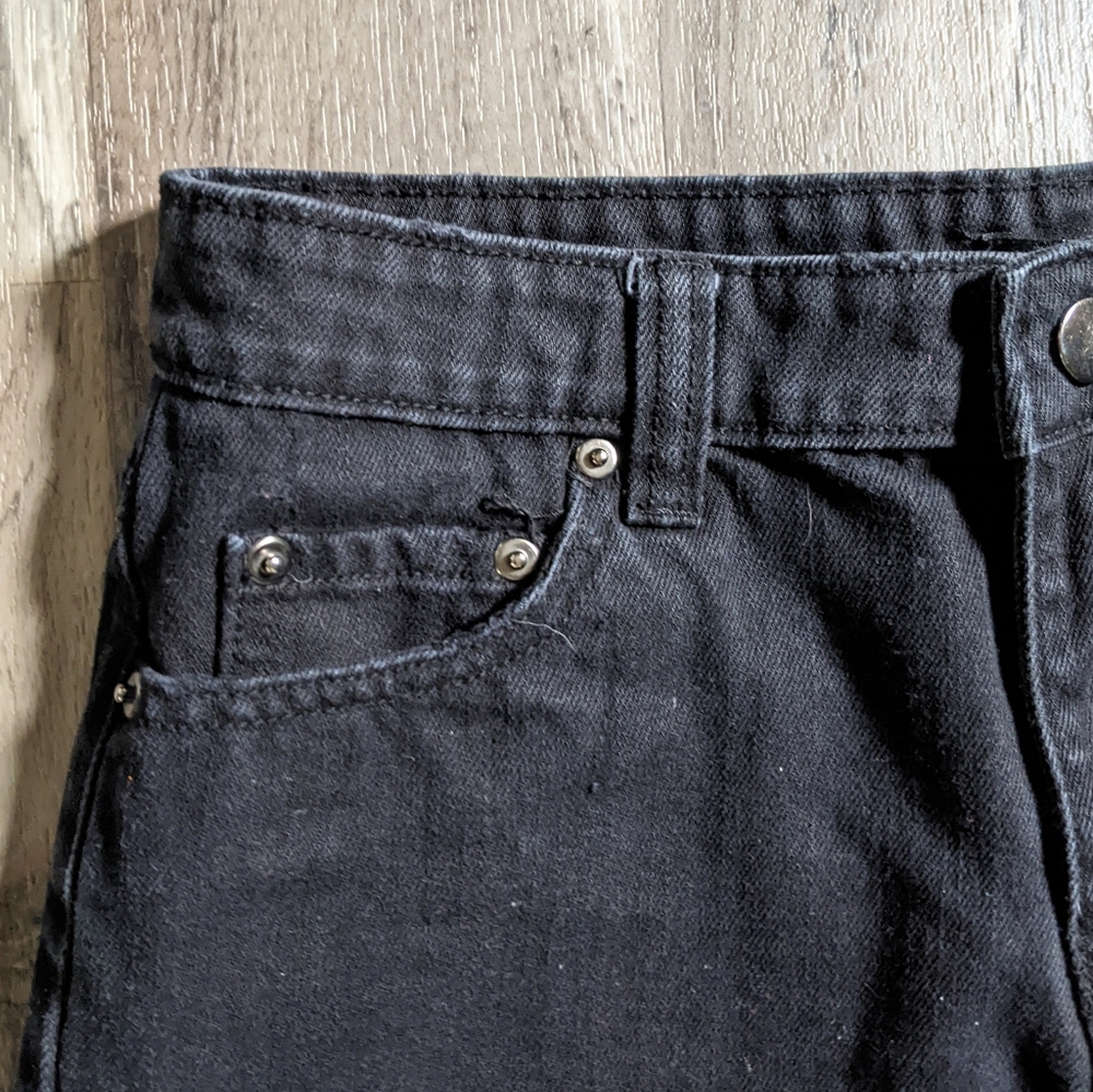 Sexy Raw Hem Shorts Size 26 - Picture 5 of 7